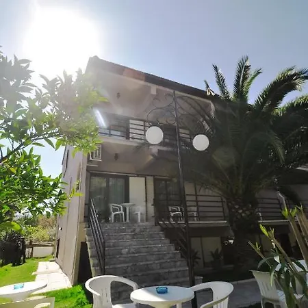 Vlachogiannis Hotel 2*