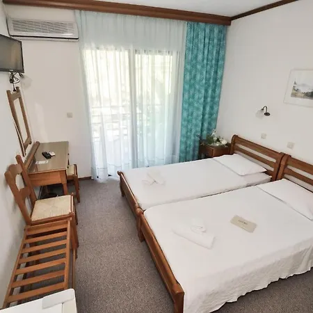 Vlachogiannis Hotel